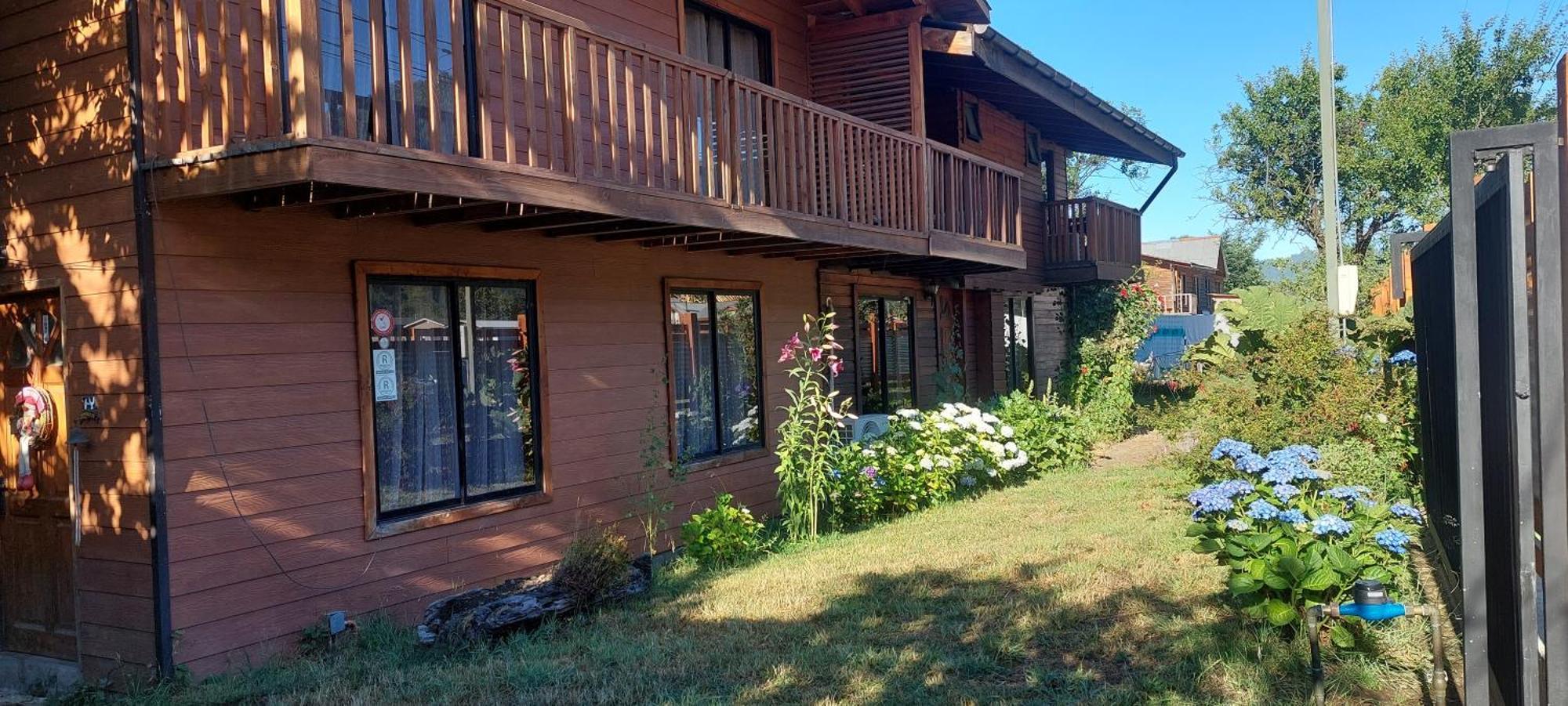 Hostal Los Alamos Neltume Exterior photo